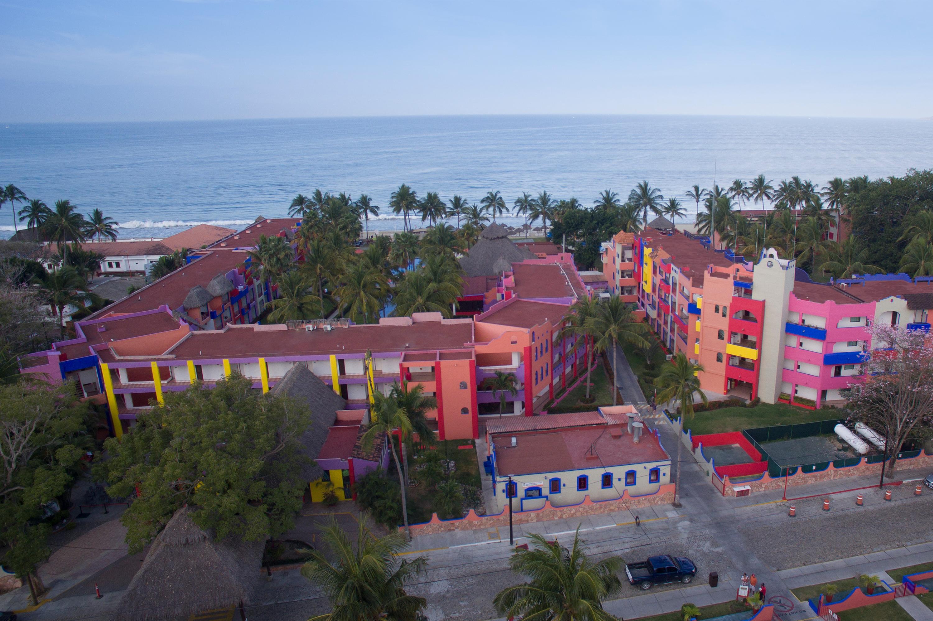 Grand Decameron Complex Bucerias, A Trademark All-Inclusive Resort Exterior photo