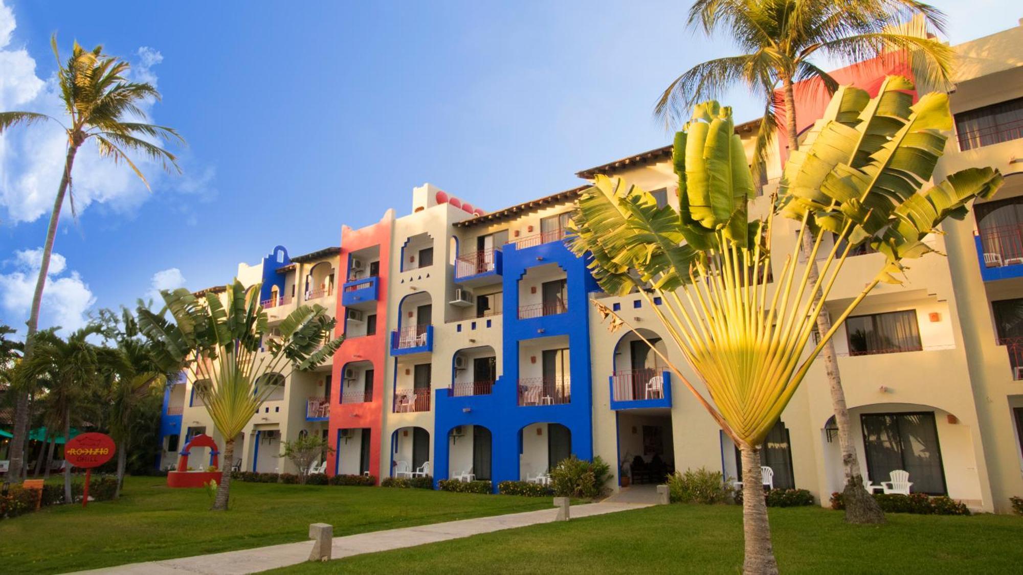 Grand Decameron Complex Bucerias, A Trademark All-Inclusive Resort Exterior photo